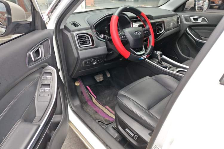 Used Chery Tiggo 8 2018 1.5 TCI Automatic Luxury 7-Seater Driver Seat