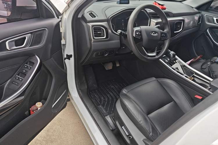 Used Chery Tiggo 8 2018 1.5 TCI Automatic Luxury 7-Seater Driver Seat