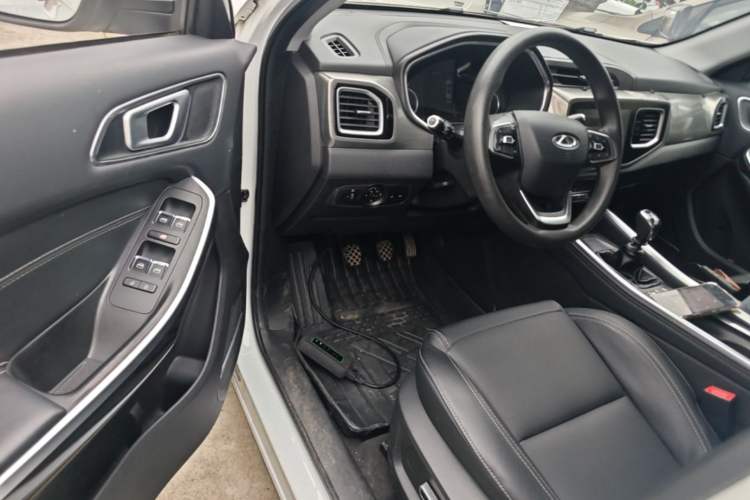 Used Chery Tiggo 8 2018 1.5 TCI Manual Luxury 7-Seater Driver Seat