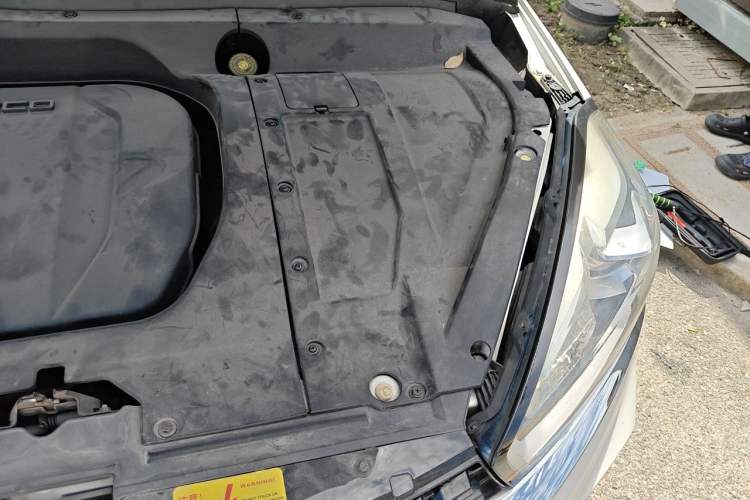 Used Chery Tiggo 8 2018 1.5 TCI Automatic Flagship 7-Seater Engine Bay Left