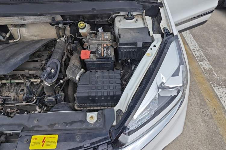 Used Chery Tiggo 8 2018 1.5 TCI Automatic Luxury 7-Seater Engine Bay Left