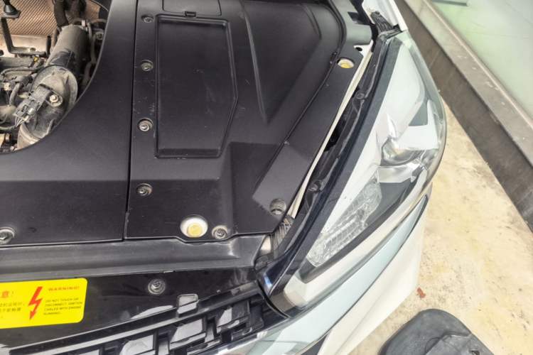 Used Chery Tiggo 8 2018 1.5 TCI Manual Luxury 5-Seater Engine Bay Left