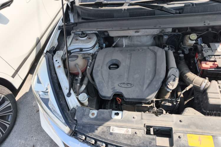 Used Chery Tiggo 8 2018 1.5 TCI Automatic Luxury 7-Seater Engine Bay Right
