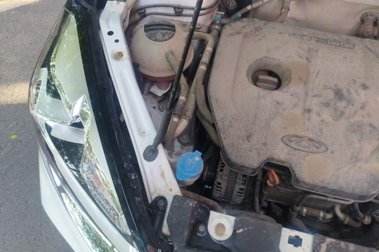 Used Chery Tiggo 8 2018 1.5 TCI Manual Luxury 5-Seater Engine Bay Right