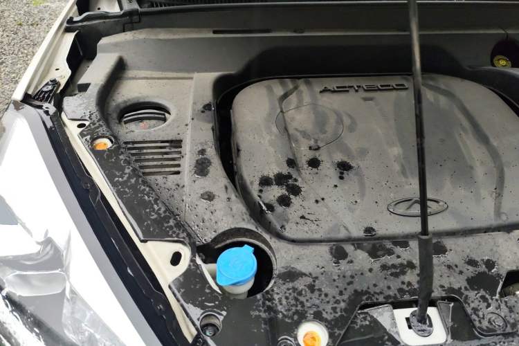 Used Chery Tiggo 8 2018 1.5 TCI Automatic Prestige 7-Seater Engine Bay Right
