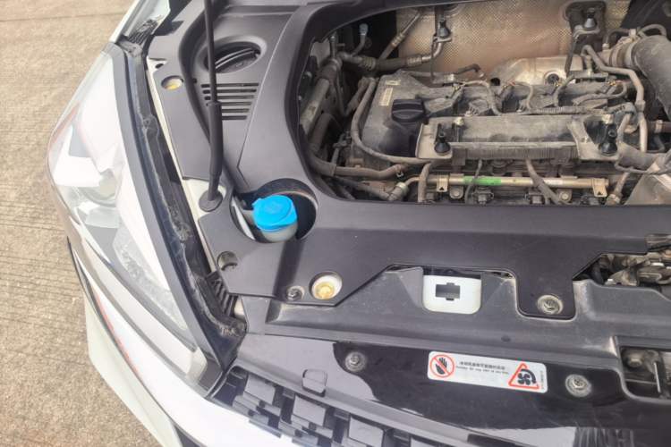 Used Chery Tiggo 8 2018 1.5 TCI Manual Luxury 5-Seater Engine Bay Right