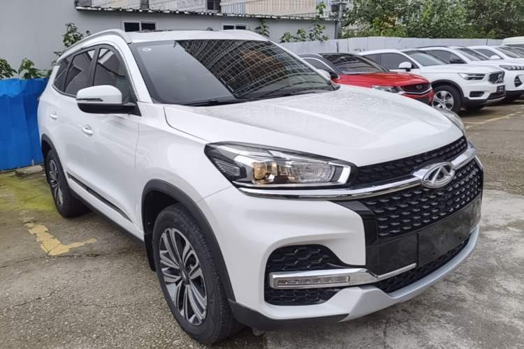 Used Chery Tiggo 8 2018 1.5 TCI Manual Luxury 5-Seater Front Right 45 Deg