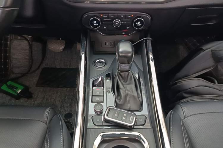 Used Chery Tiggo 8 2018 1.5 TCI Automatic Prestige 5-Seater Gear Lever