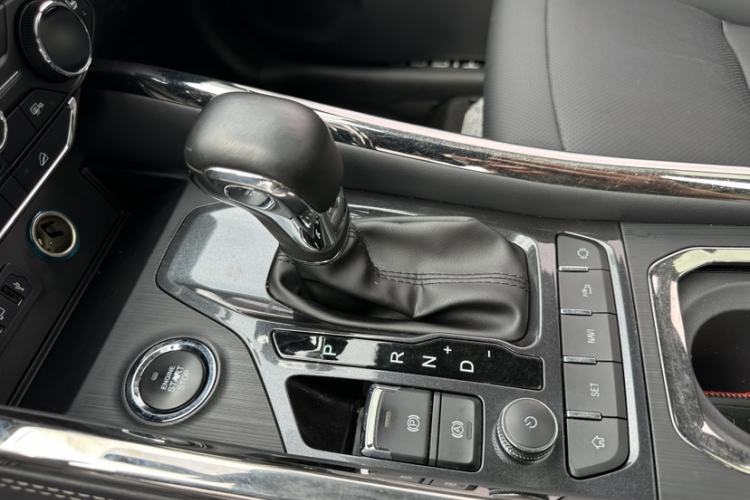 Used Chery Tiggo 8 2018 1.5 TCI Automatic Flagship Model 5-Seater Gear Lever
