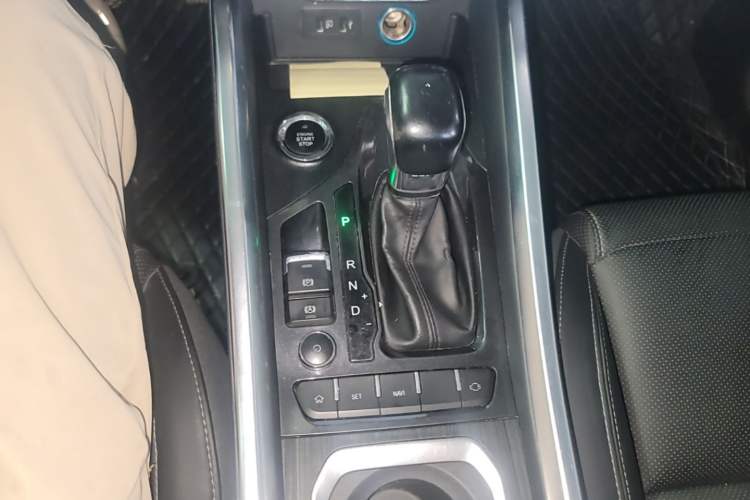 Used Chery Tiggo 8 2018 1.5 TCI Automatic Luxury Model 5 Seats Gear Lever
