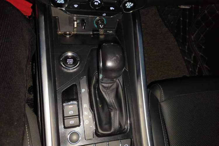Used Chery Tiggo 8 2018 1.5 TCI Automatic Luxury Model 5 Seats Gear Lever