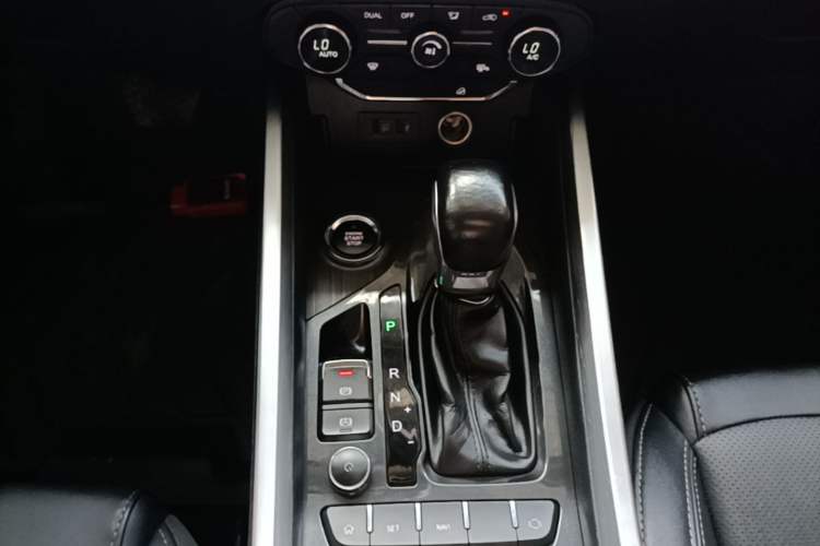 Used Chery Tiggo 8 2018 1.5 TCI Automatic Luxury Model 5 Seats Gear Lever