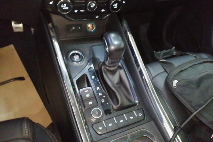 Used Chery Tiggo 8 2018 1.5 TCI Automatic Flagship Model 5-Seater Gear Lever