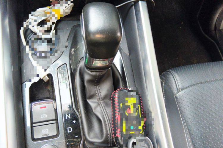 Used Chery Tiggo 8 2018 1.5 TCI Automatic Luxury 7-Seater Gear Lever