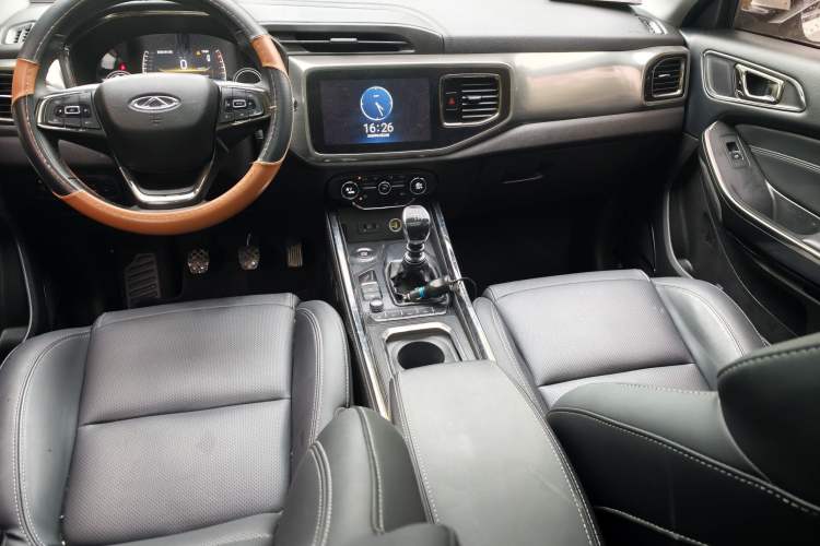 Used Chery Tiggo 8 2018 1.5 TCI Manual Luxury 5-Seater Interior 2