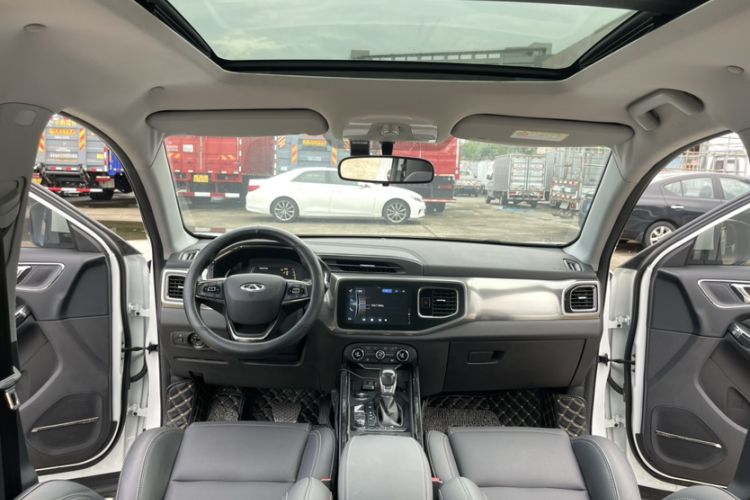 Used Chery Tiggo 8 2018 1.5 TCI Automatic Prestige 7-Seater Interior 2