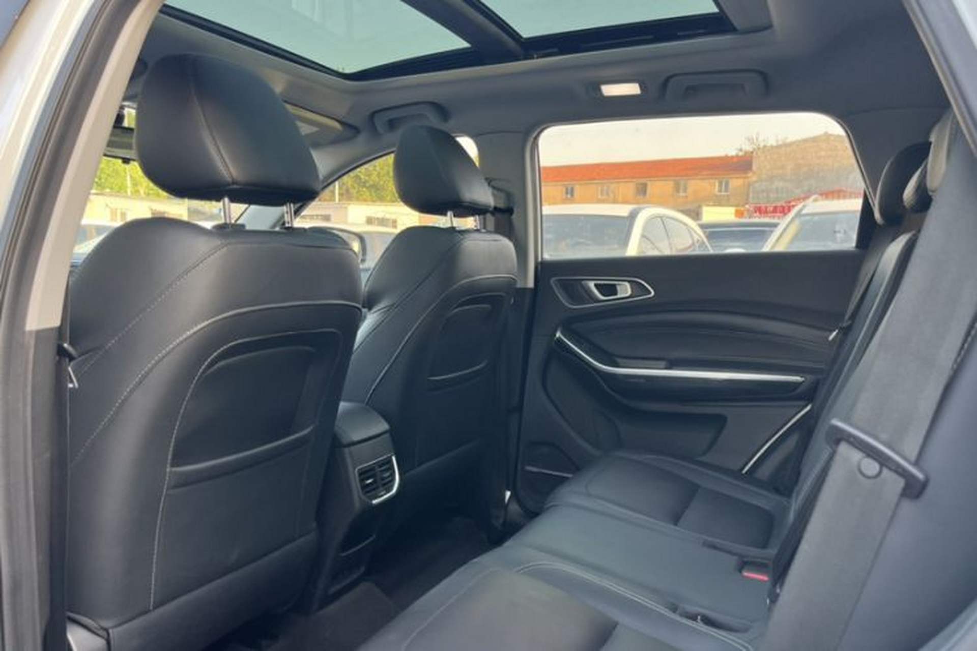 Used Chery Tiggo 8 2018 1.5 TCI Automatic Luxury 7-Seater Interior 2