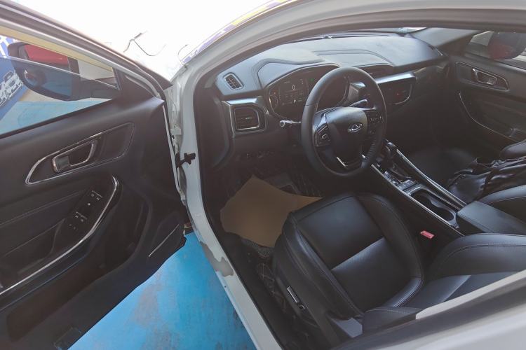 Used Chery Tiggo 8 2018 1.5 TCI Automatic Prestige 5-Seater Interior 3