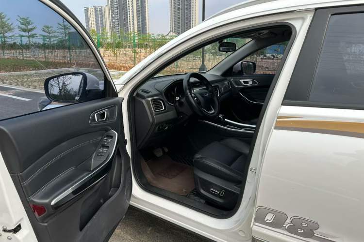 Used Chery Tiggo 8 2018 1.5 TCI Automatic Luxury 7-Seater Interior 3