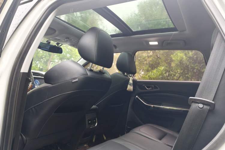 Used Chery Tiggo 8 2018 1.5 TCI Manual Luxury 5-Seater Interior 4