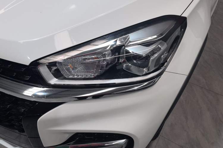 Used Chery Tiggo 8 2018 1.5 TCI Automatic Luxury 7-Seater Left Front Headlight