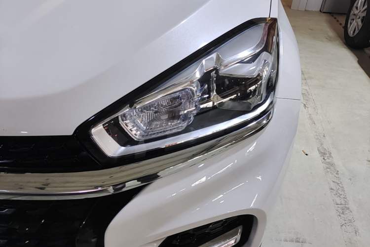 Used Chery Tiggo 8 2018 1.5 TCI Automatic Luxury Model 5 Seats Left Front Headlight