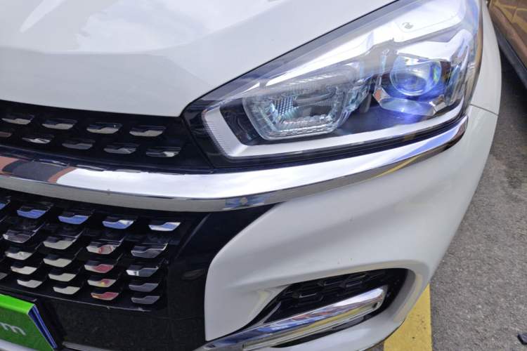 Used Chery Tiggo 8 2018 1.5 TCI Automatic Luxury 7-Seater Left Front Headlight