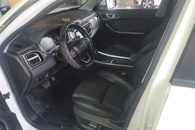 Used Chery Tiggo 8 2018 1.5 TCI Automatic Luxury Model 5 Seats Left Front Seat