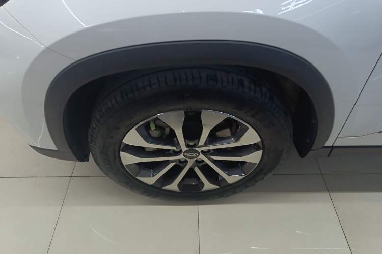 Used Chery Tiggo 8 2018 1.5 TCI Automatic Prestige 7-Seater Left Front Wheel Hub