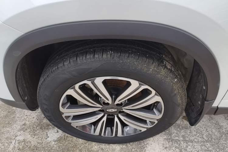 Used Chery Tiggo 8 2018 1.5 TCI Manual Luxury 5-Seater Left Front Wheel Hub