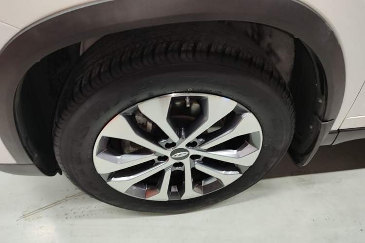 Used Chery Tiggo 8 2018 1.5 TCI Automatic Flagship Model 5-Seater Left Front Wheel Hub