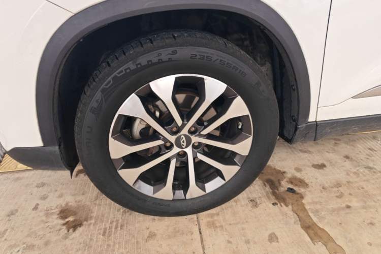 Used Chery Tiggo 8 2018 1.5 TCI Automatic Prestige 7-Seater Left Front Wheel Hub