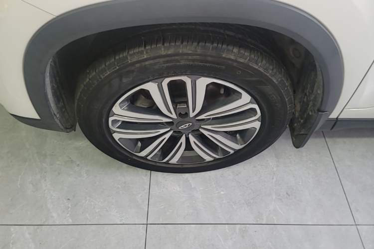 Used Chery Tiggo 8 2018 1.5 TCI Automatic Luxury Model 5 Seats Left Front Wheel Hub