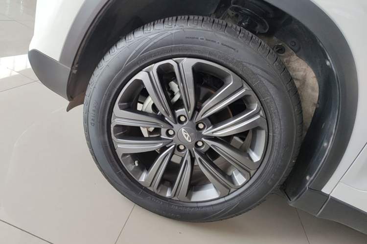Used Chery Tiggo 8 2018 1.5 TCI Automatic Exclusive Edition 7-Seater Left Front Wheel Hub