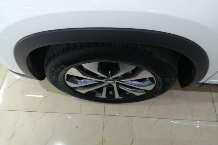 Used Chery Tiggo 8 2018 1.5 TCI Automatic Flagship Model 5-Seater Left Front Wheel Hub