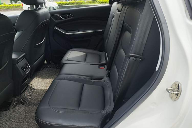 Used Chery Tiggo 8 2018 1.5 TCI Automatic Prestige 7-Seater Left Rear Seat