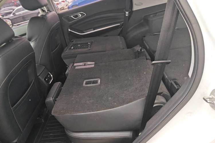 Used Chery Tiggo 8 2018 1.5 TCI Automatic Luxury 7-Seater Left Rear Seat