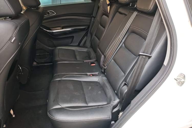 Used Chery Tiggo 8 2018 1.5 TCI Manual Prestige 7-Seater Left Rear Seat