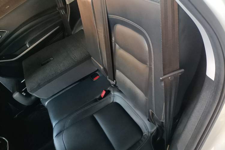 Used Chery Tiggo 8 2018 1.5 TCI Automatic Luxury Model 5 Seats Left Rear Seat