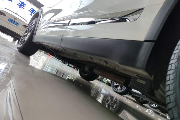 Used Chery Tiggo 8 2018 1.5 TCI Automatic Exclusive Edition 7-Seater Left Side Sill