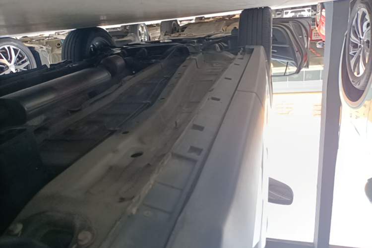 Used Chery Tiggo 8 2018 1.5 TCI Automatic Luxury Model 5 Seats Left Side Sill
