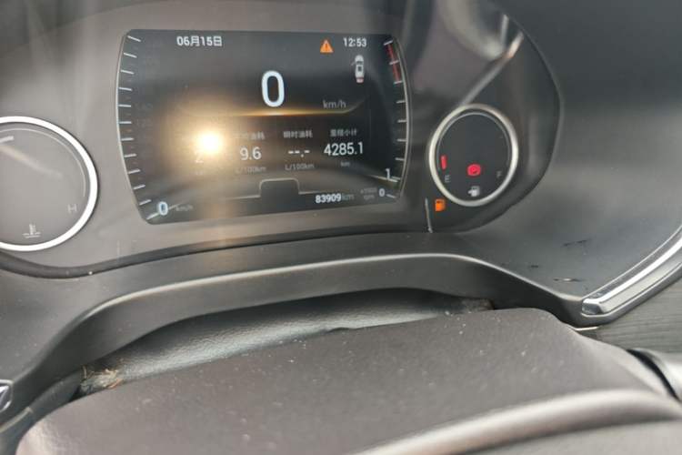 Used Chery Tiggo 8 2018 1.5 TCI Manual Luxury 7-Seater Odometer Close Up