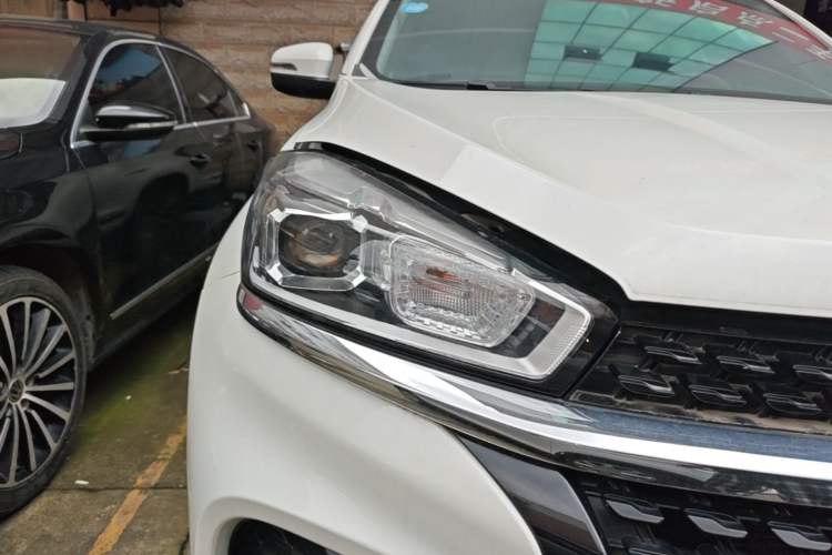Used Chery Tiggo 8 2018 1.5 TCI Manual Prestige 7-Seater Right Front Headlight