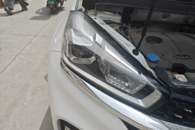 Used Chery Tiggo 8 2018 1.5 TCI Automatic Luxury 7-Seater Right Front Headlight