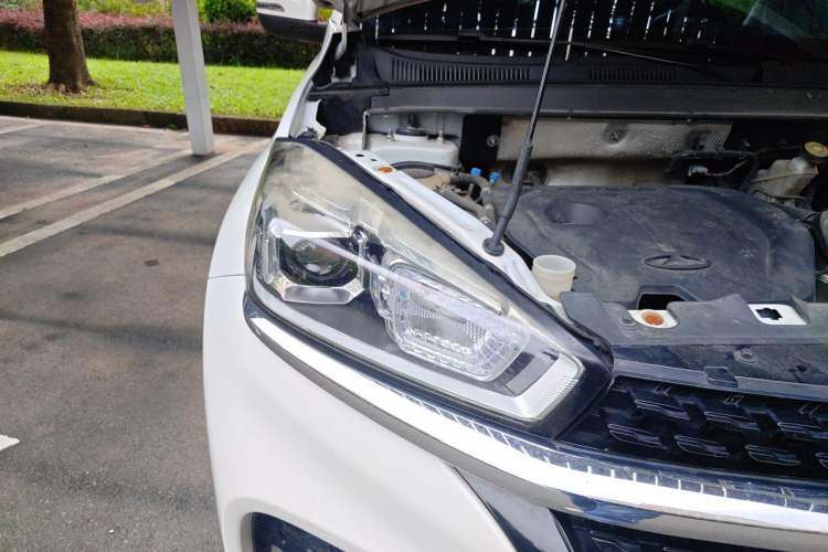 Used Chery Tiggo 8 2018 1.5 TCI Automatic Luxury 7-Seater Right Front Headlight