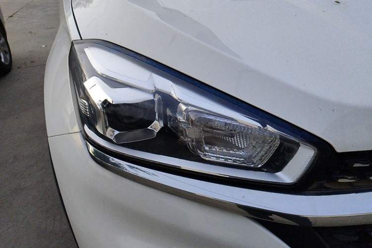 Used Chery Tiggo 8 2018 1.5 TCI Manual Special Edition 5-seater Right Front Headlight