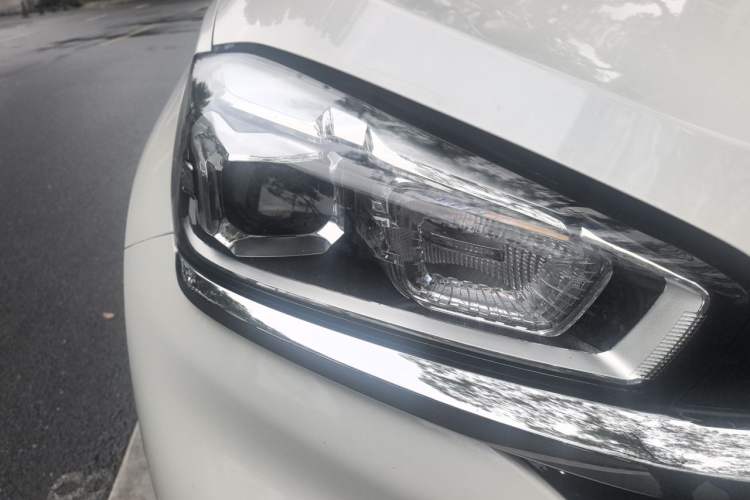 Used Chery Tiggo 8 2018 1.5 TCI Automatic Luxury Model 5 Seats Right Front Headlight
