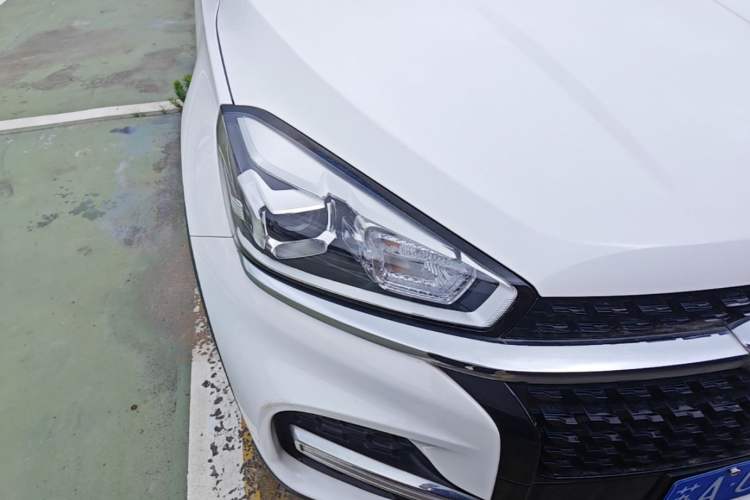 Used Chery Tiggo 8 2018 1.5 TCI Automatic Luxury 7-Seater Right Front Headlight