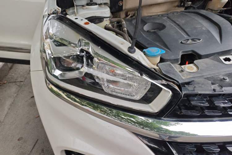 Used Chery Tiggo 8 2018 1.5 TCI Manual Luxury 5-Seater Right Front Headlight