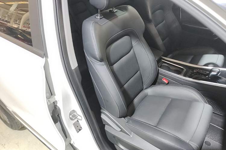 Used Chery Tiggo 8 2018 1.5 TCI Automatic Luxury Model 5 Seats Right Front Seat